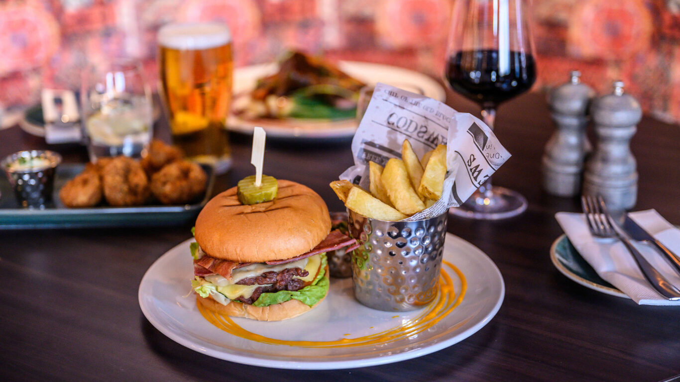 The-Courtyard-Bar-Food